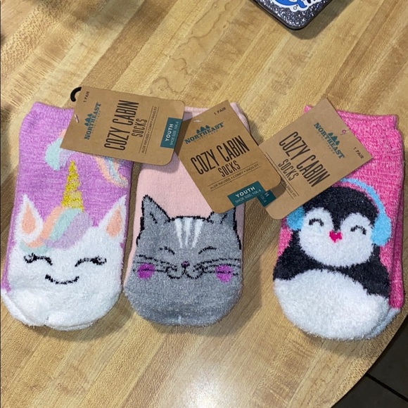 northeast outfitters Other - Cozy cabin critter socks youth size 10K-4 grip